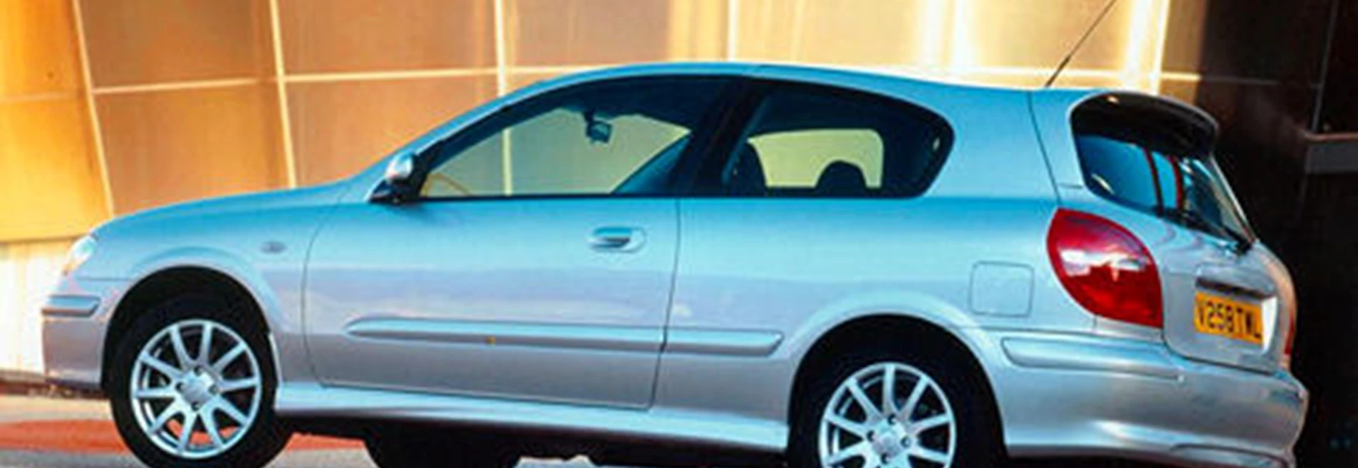 Nissan Almera 1.8 Sport+ Three-Door